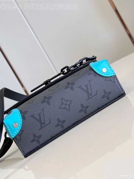 Affordable LOUIS VUITTON Steamer Wearable Wallet-18*11*6.5CM 0820